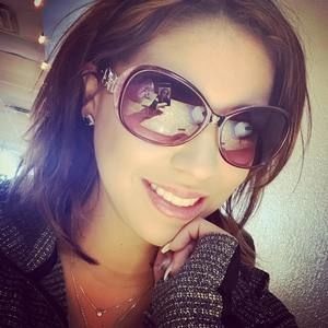 Meet your Posher, Miriam